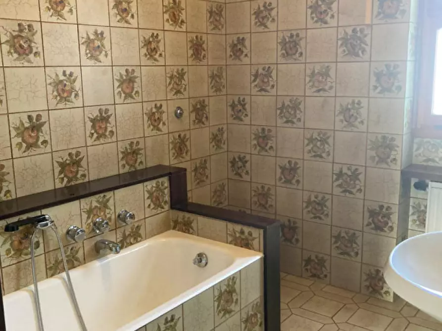 Immagine 22 di Casa bifamiliare in vendita  in Via Parigi a Anzio