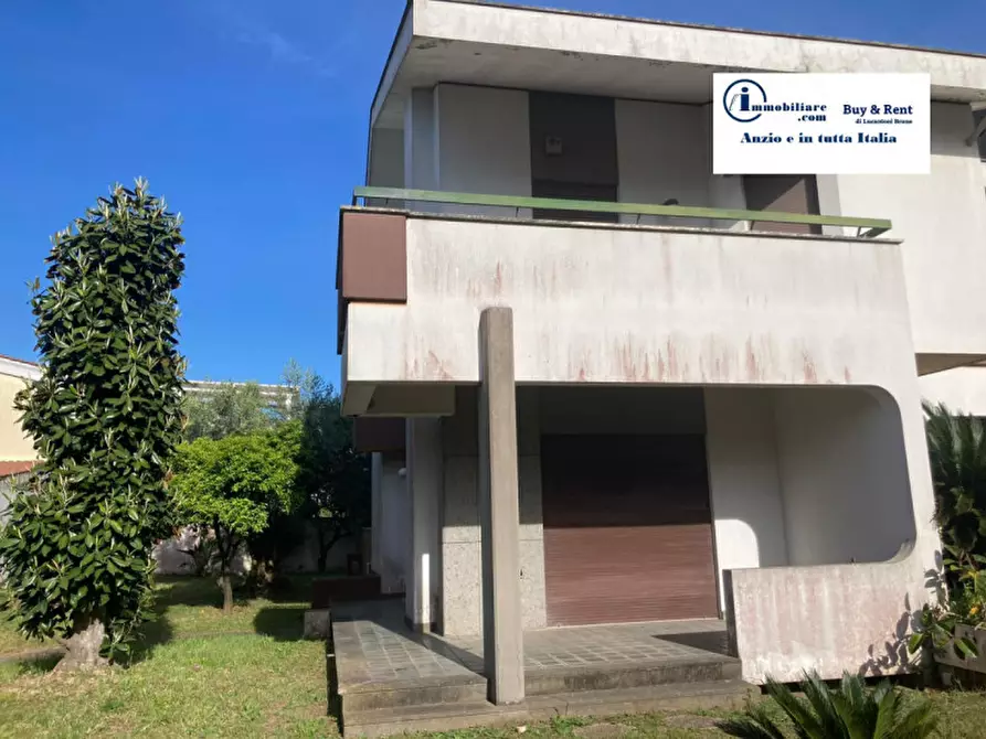 Immagine 25 di Casa bifamiliare in vendita  in Via Parigi a Anzio