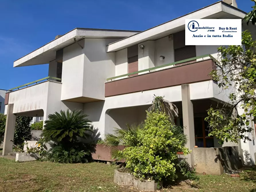 Immagine 1 di Casa bifamiliare in vendita  in Via Parigi a Anzio