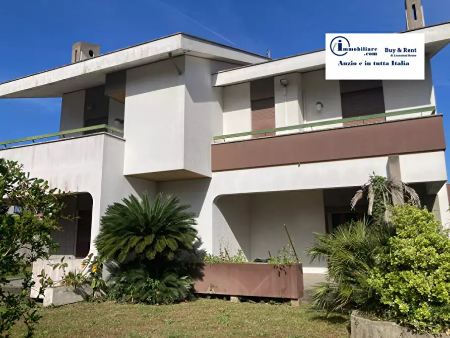 Immagine 2 di Casa bifamiliare in vendita  in Via Parigi a Anzio