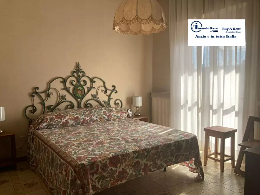 Immagine 26 di Casa bifamiliare in vendita  in Via Parigi a Anzio