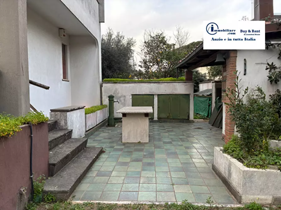 Immagine 43 di Casa bifamiliare in vendita  in Via Parigi a Anzio