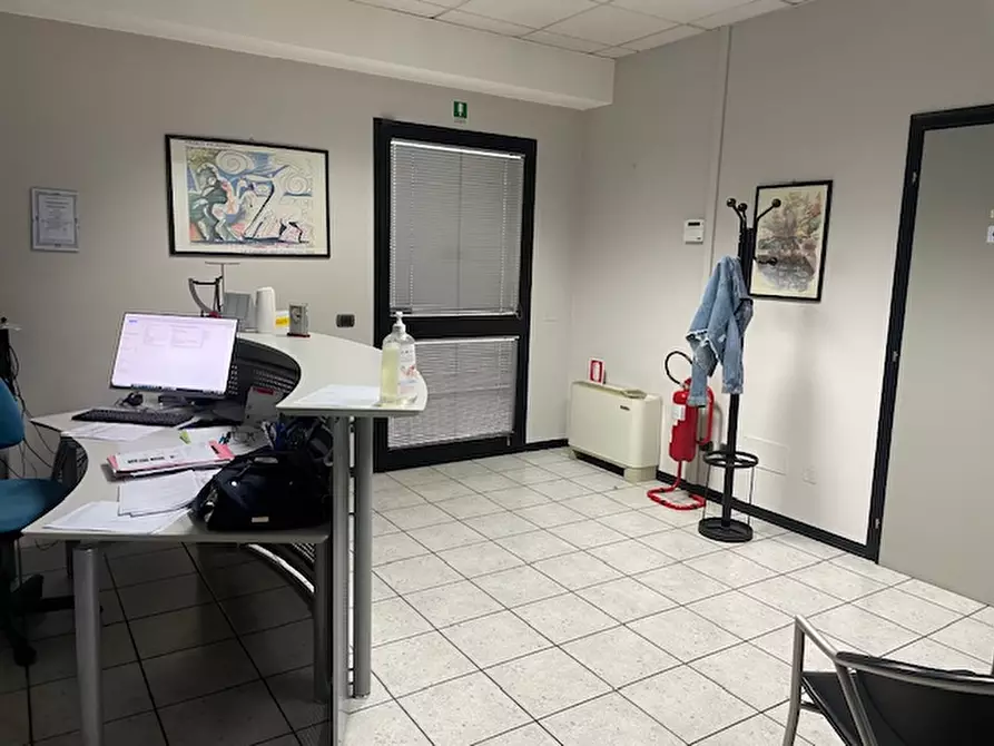 Immagine 1 di Ufficio in vendita  in Via Regina Pacis a Sassuolo