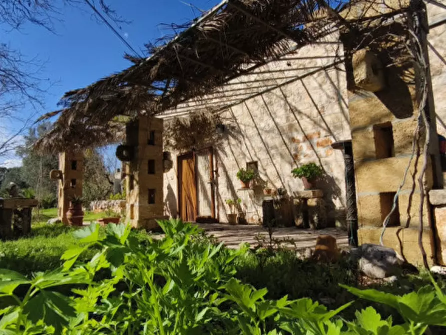 Immagine 1 di Rustico / casale in vendita  in LYOS a Ostuni