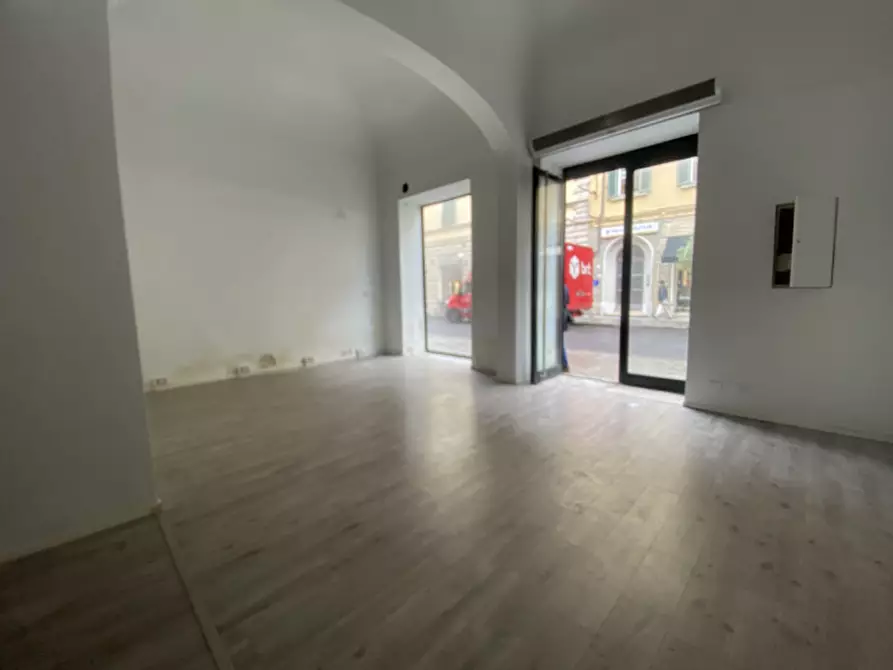 Immagine 3 di Attività commerciale in affitto  in Via Ricasoli 138 a Livorno