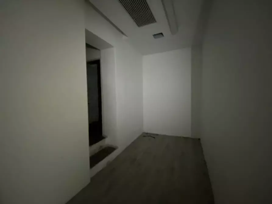 Immagine 5 di Attività commerciale in affitto  in Via Ricasoli 138 a Livorno