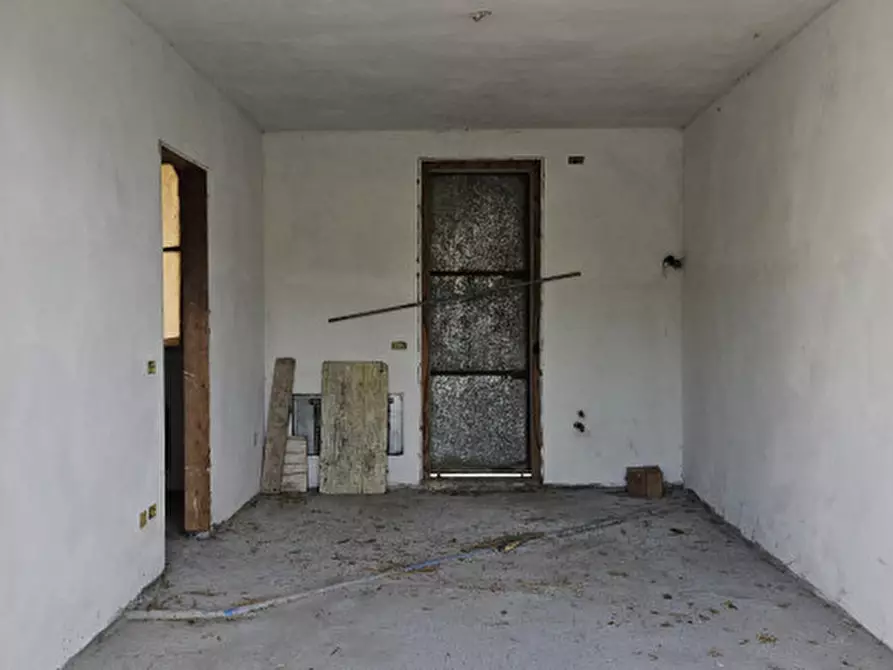 Immagine 2 di Casa trifamiliare in vendita  in Via Cavour a Ospedaletto Euganeo