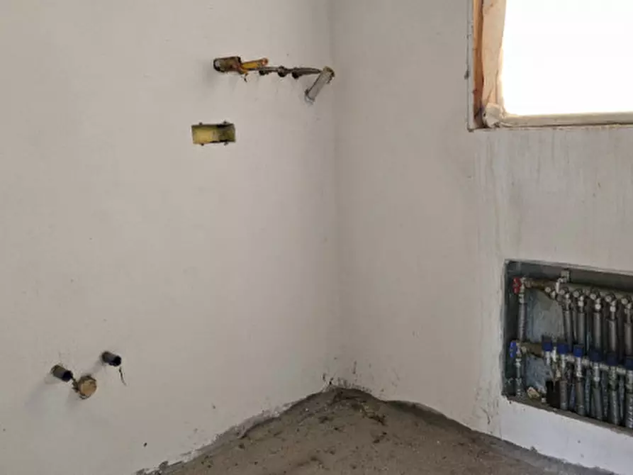 Immagine 3 di Casa trifamiliare in vendita  in Via Cavour a Ospedaletto Euganeo