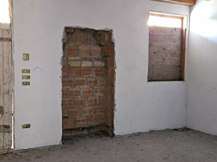 Immagine 8 di Casa trifamiliare in vendita  in Via Cavour a Ospedaletto Euganeo