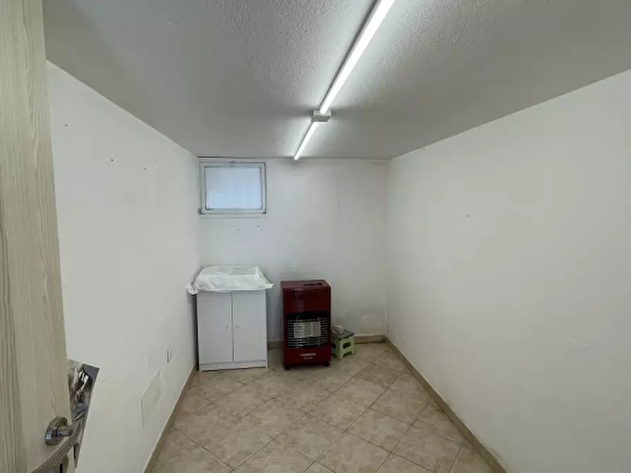 Immagine 4 di Garage in vendita  in Via Esperia a Chioggia