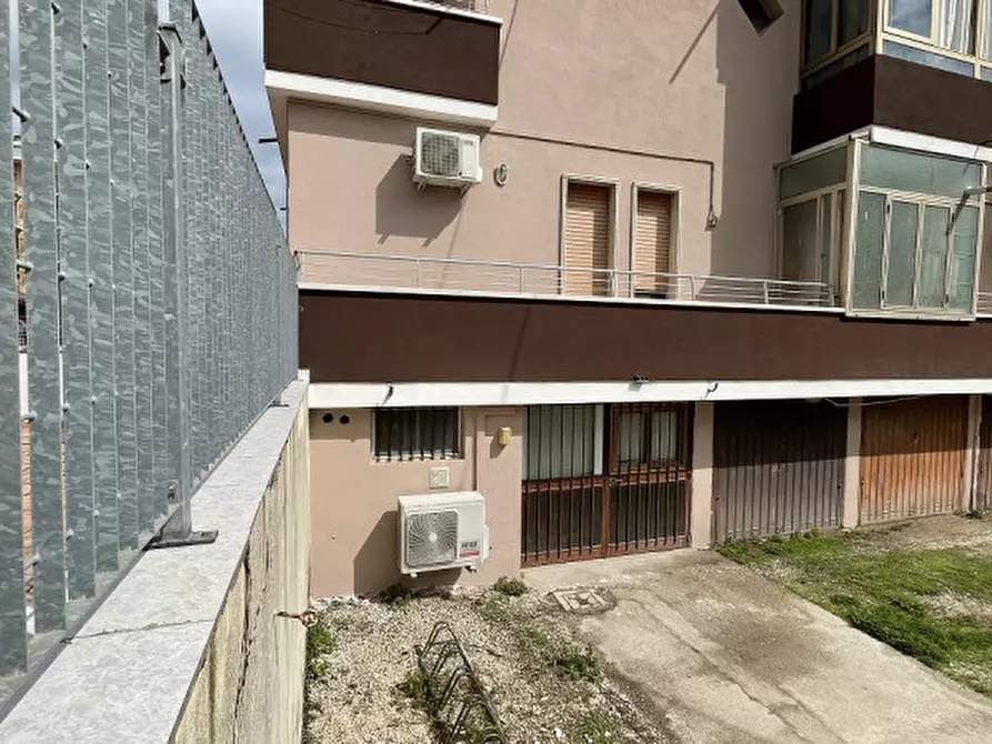 Immagine 8 di Garage in vendita  in Via Esperia a Chioggia