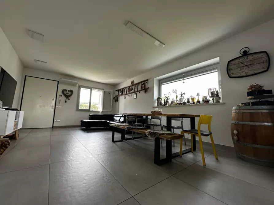 Immagine 8 di Casa bifamiliare in vendita  in Zona Martinelli a Valeggio Sul Mincio