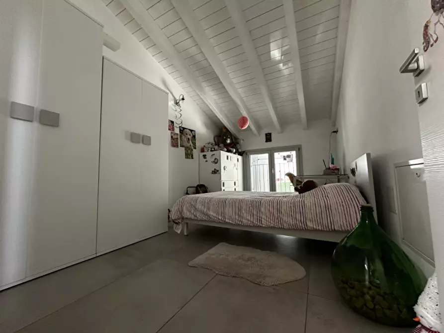 Immagine 14 di Casa bifamiliare in vendita  in Zona Martinelli a Valeggio Sul Mincio