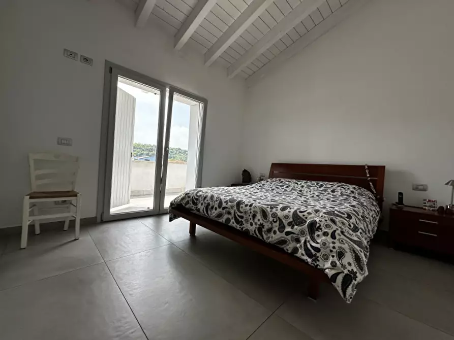 Immagine 19 di Casa bifamiliare in vendita  in Zona Martinelli a Valeggio Sul Mincio