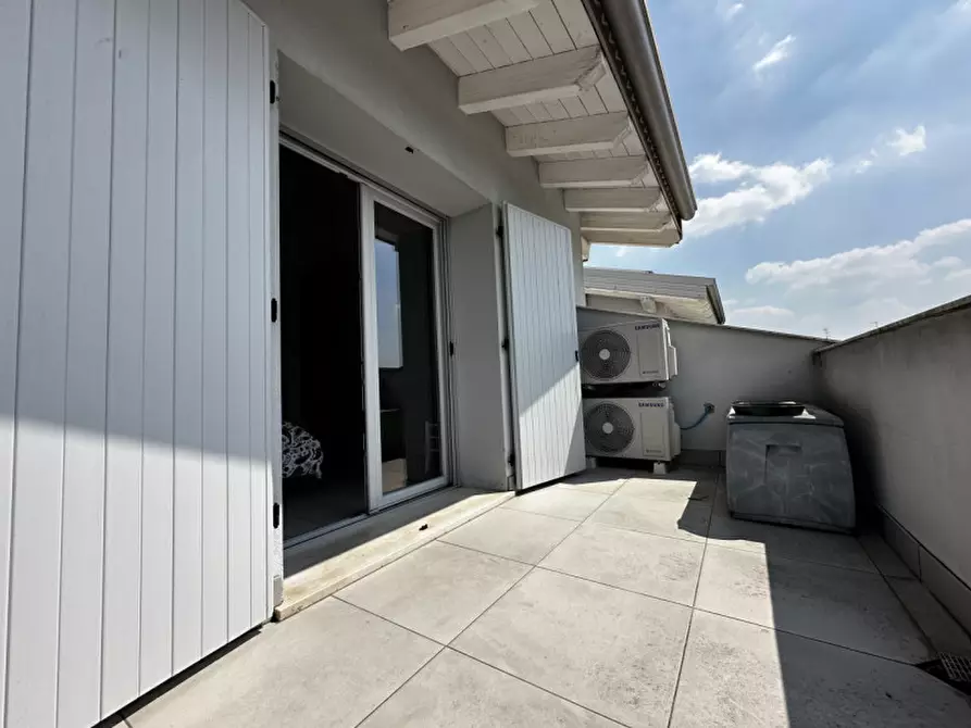 Immagine 23 di Casa bifamiliare in vendita  in Zona Martinelli a Valeggio Sul Mincio