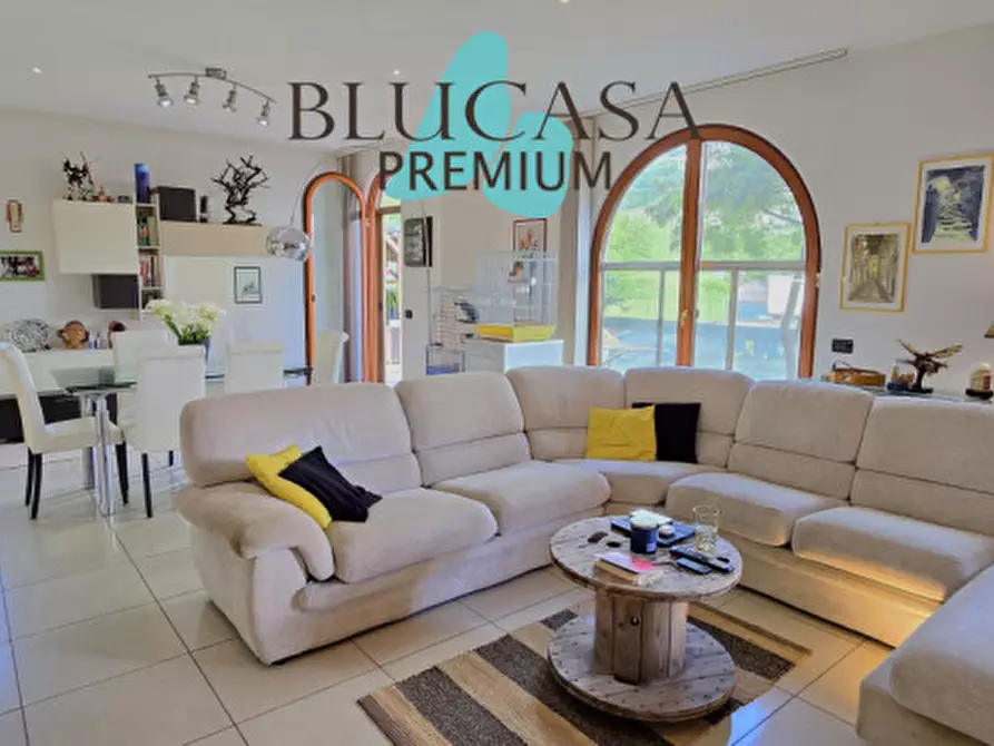 Immagine 1 di Casa indipendente in vendita  in Via Mengozzi a Meldola