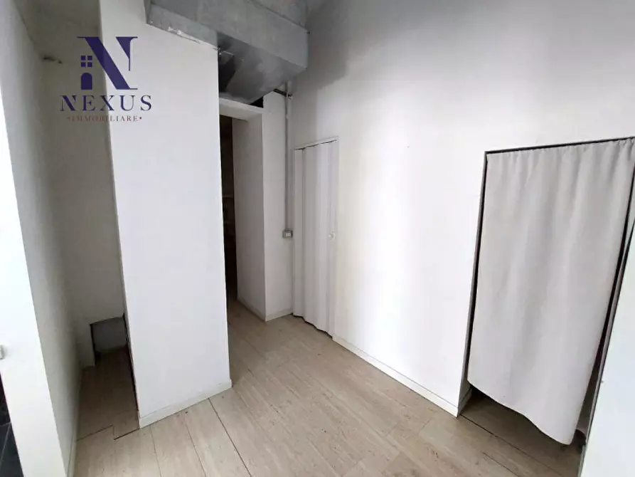 Immagine 16 di Negozio in vendita  in Via U. De' Pili 32 a Fano