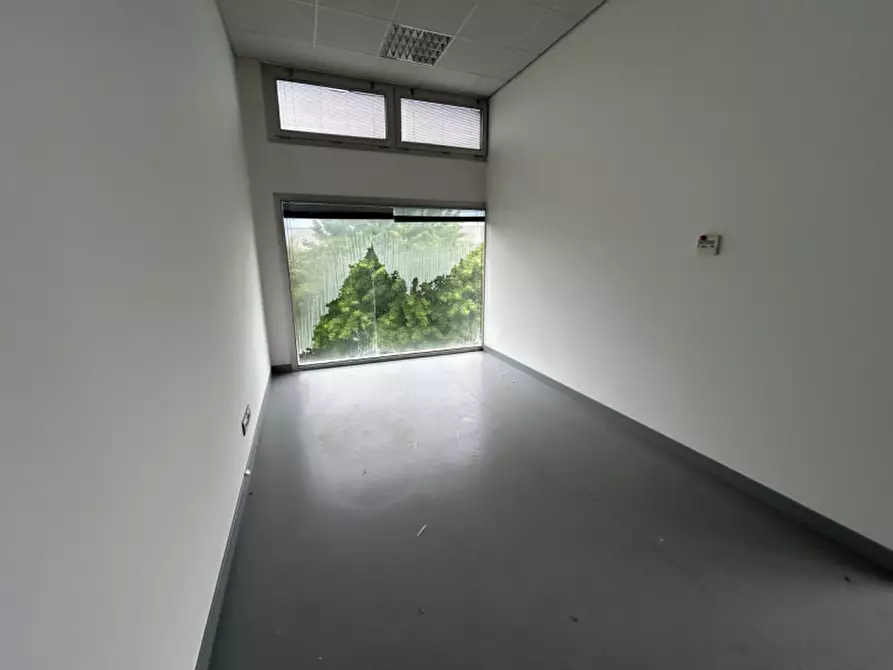 Immagine 9 di Ufficio in vendita  a Castelfranco Veneto