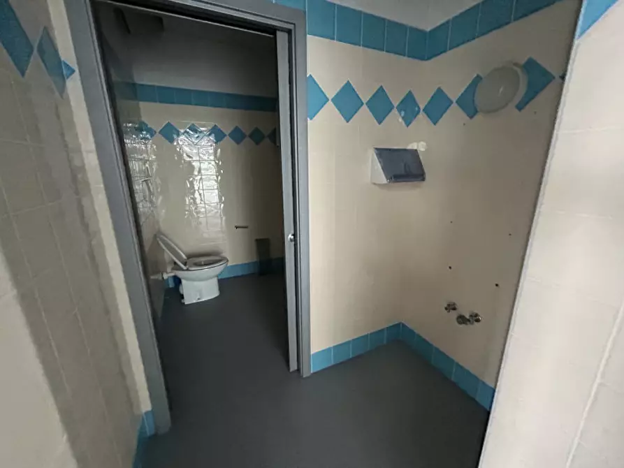 Immagine 17 di Ufficio in vendita  a Castelfranco Veneto