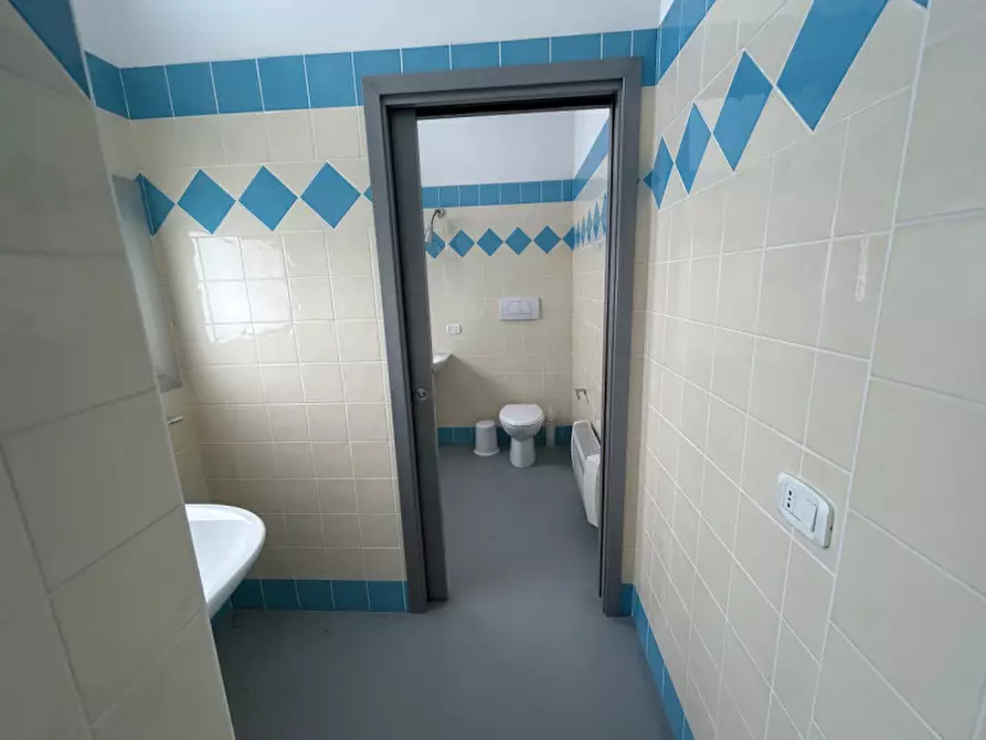 Immagine 18 di Ufficio in vendita  a Castelfranco Veneto