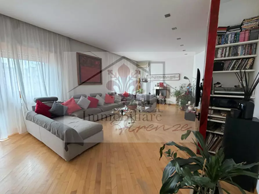 Immagine 1 di Appartamento in vendita  in Via Valdorcia a Firenze