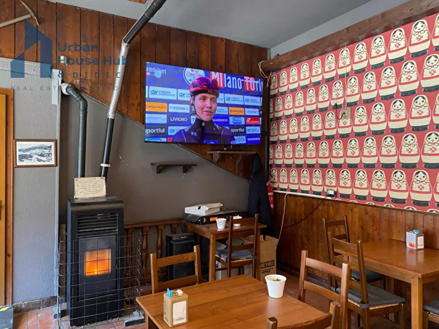 Immagine 4 di Negozio in vendita  in Viale Terzo Reggimento Alpini 8 a Cesana Torinese