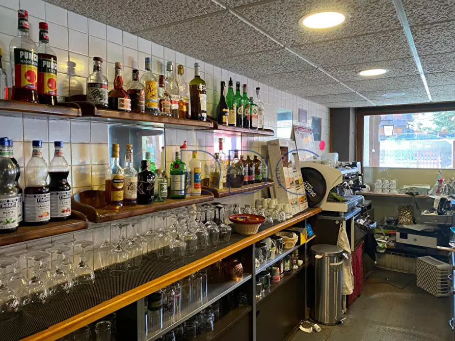 Immagine 5 di Negozio in vendita  in Viale Terzo Reggimento Alpini 8 a Cesana Torinese