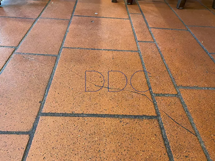 Immagine 9 di Negozio in vendita  in Viale Terzo Reggimento Alpini 8 a Cesana Torinese