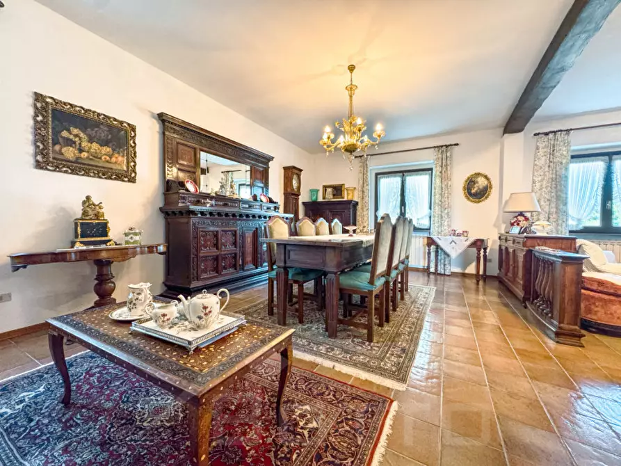 Immagine 5 di Villa in vendita  in via alzate 90 a Oleggio