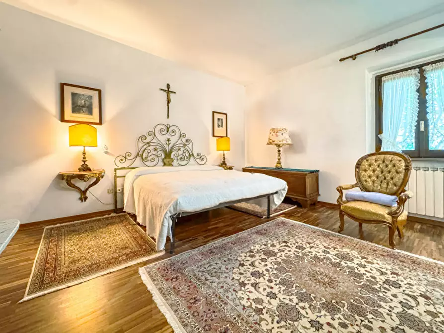 Immagine 15 di Villa in vendita  in via alzate 90 a Oleggio