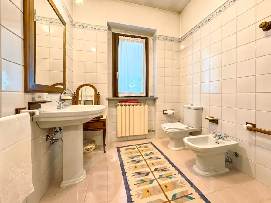 Immagine 22 di Villa in vendita  in via alzate 90 a Oleggio