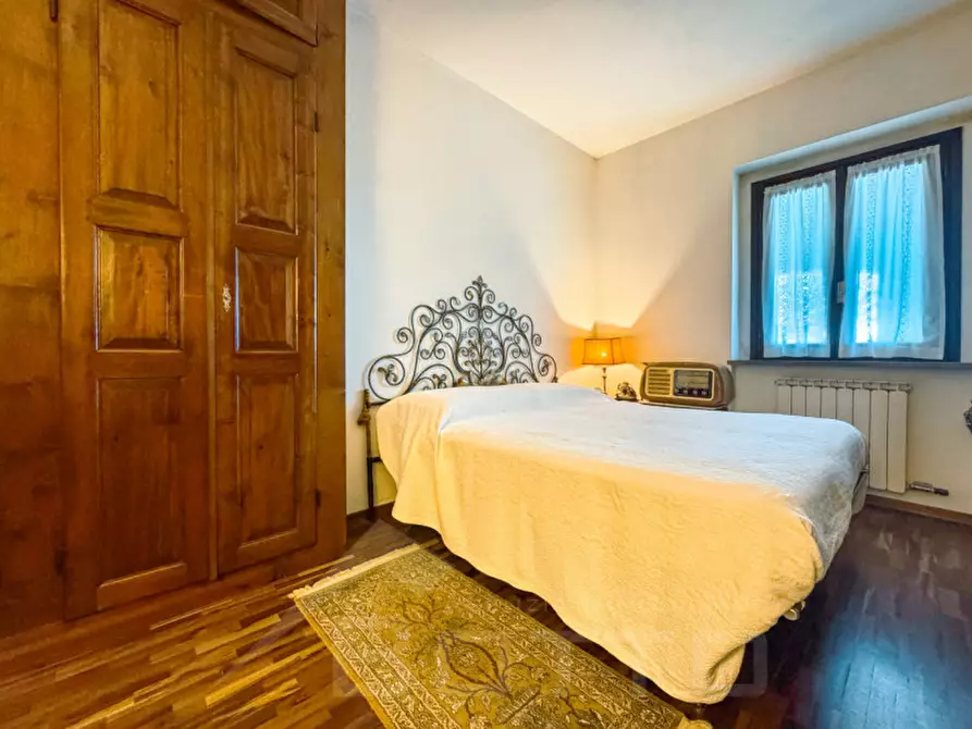 Immagine 24 di Villa in vendita  in via alzate 90 a Oleggio