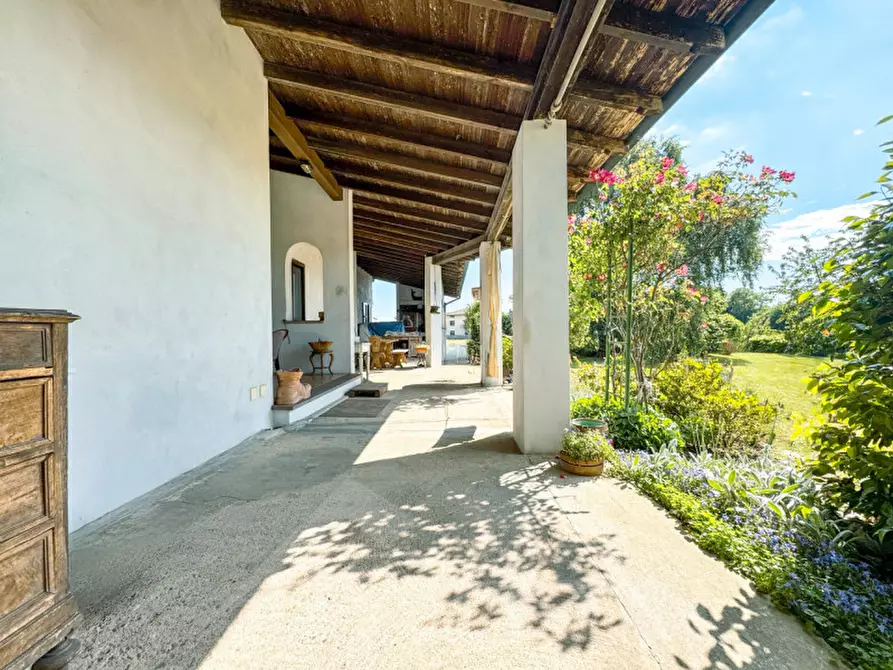 Immagine 25 di Villa in vendita  in via alzate 90 a Oleggio