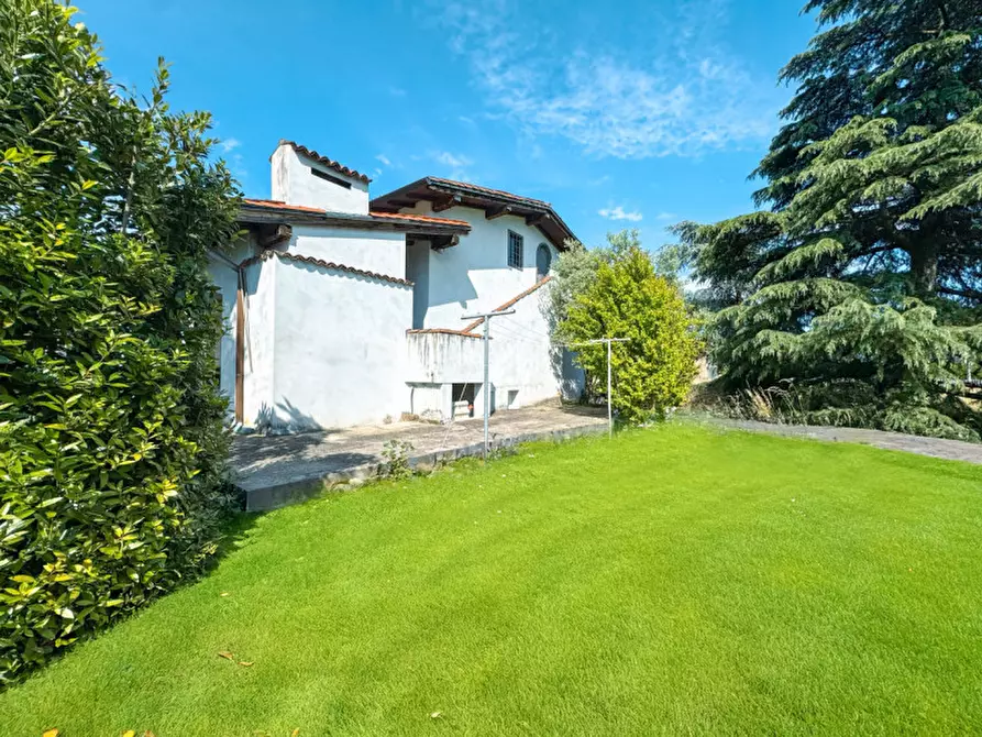 Immagine 32 di Villa in vendita  in via alzate 90 a Oleggio