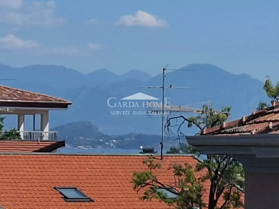 Immagine 5 di Appartamento in vendita  in Via Aleardi a Desenzano Del Garda