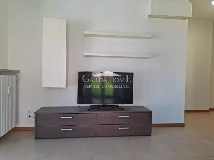 Immagine 7 di Appartamento in vendita  in Via Aleardi a Desenzano Del Garda