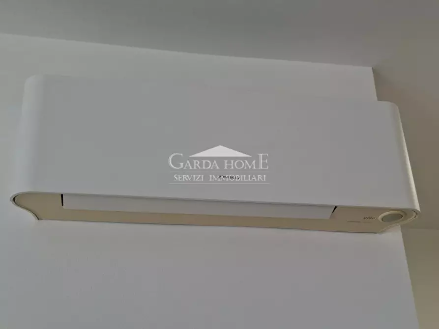Immagine 8 di Appartamento in vendita  in Via Aleardi a Desenzano Del Garda