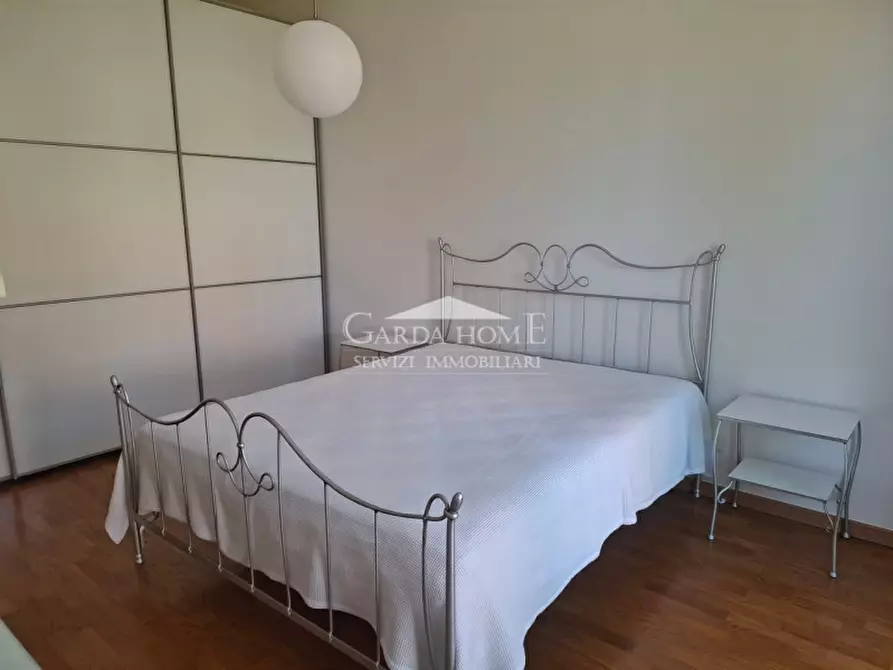 Immagine 17 di Appartamento in vendita  in Via Aleardi a Desenzano Del Garda