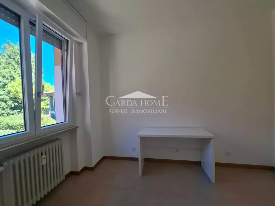 Immagine 20 di Appartamento in vendita  in Via Aleardi a Desenzano Del Garda