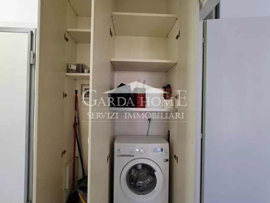 Immagine 22 di Appartamento in vendita  in Via Aleardi a Desenzano Del Garda