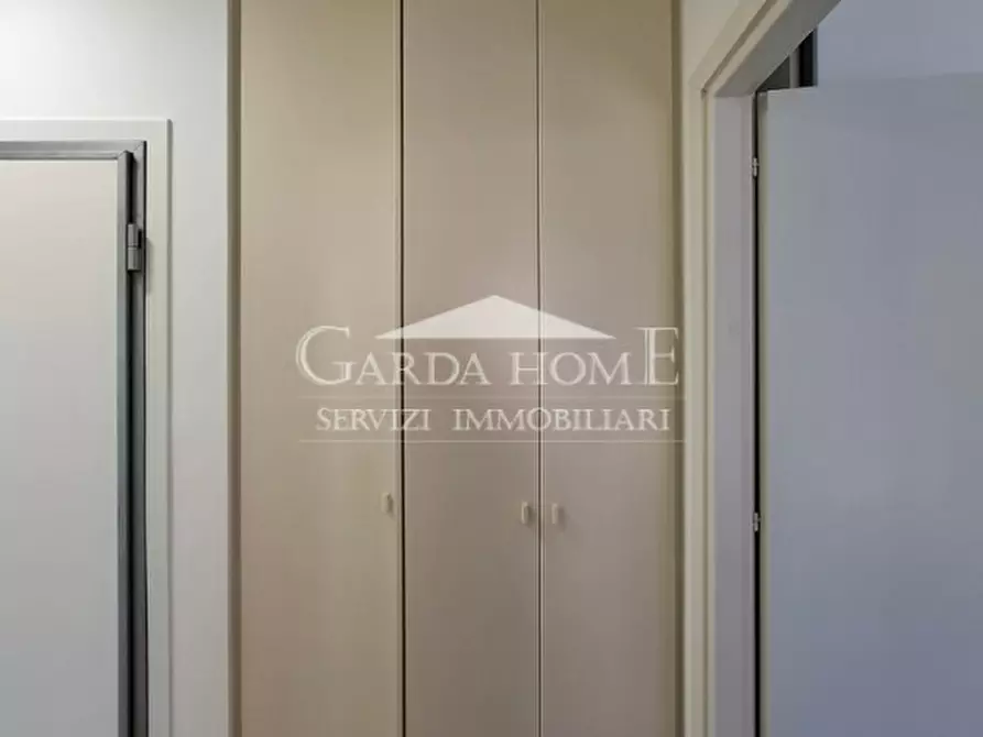 Immagine 23 di Appartamento in vendita  in Via Aleardi a Desenzano Del Garda