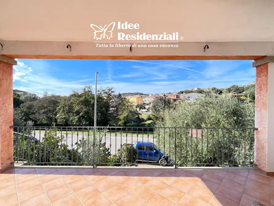 Immagine 3 di Appartamento in vendita  a Arzachena