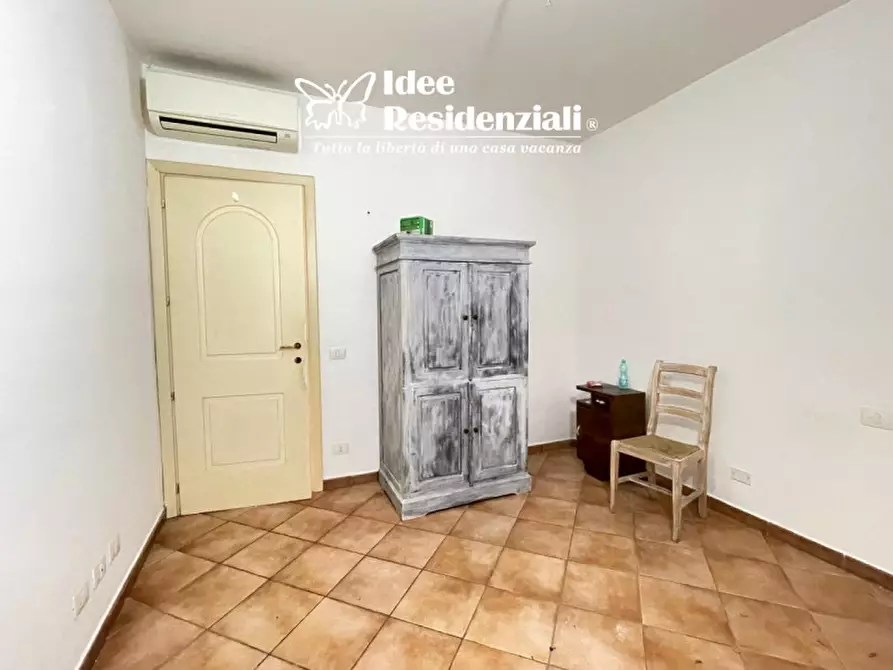 Immagine 11 di Appartamento in vendita  a Arzachena