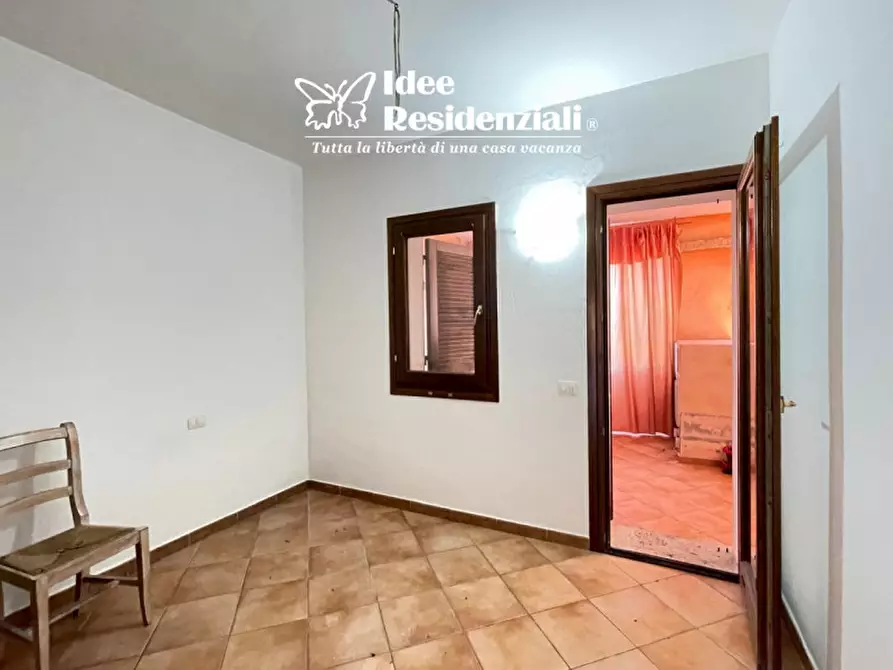 Immagine 13 di Appartamento in vendita  a Arzachena