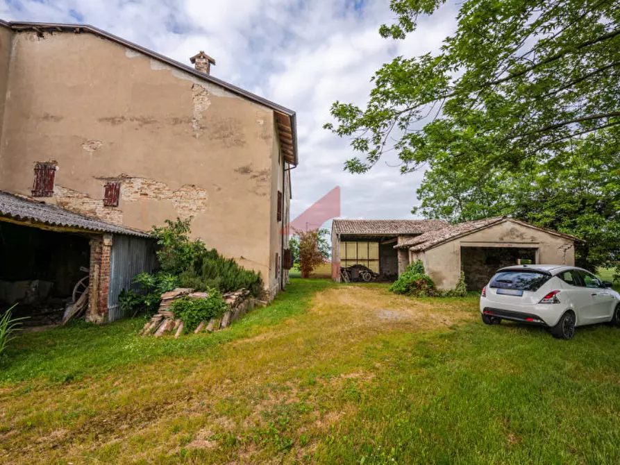 Immagine 43 di Rustico / casale in vendita  in Strada Toccalmatto a Fontanellato