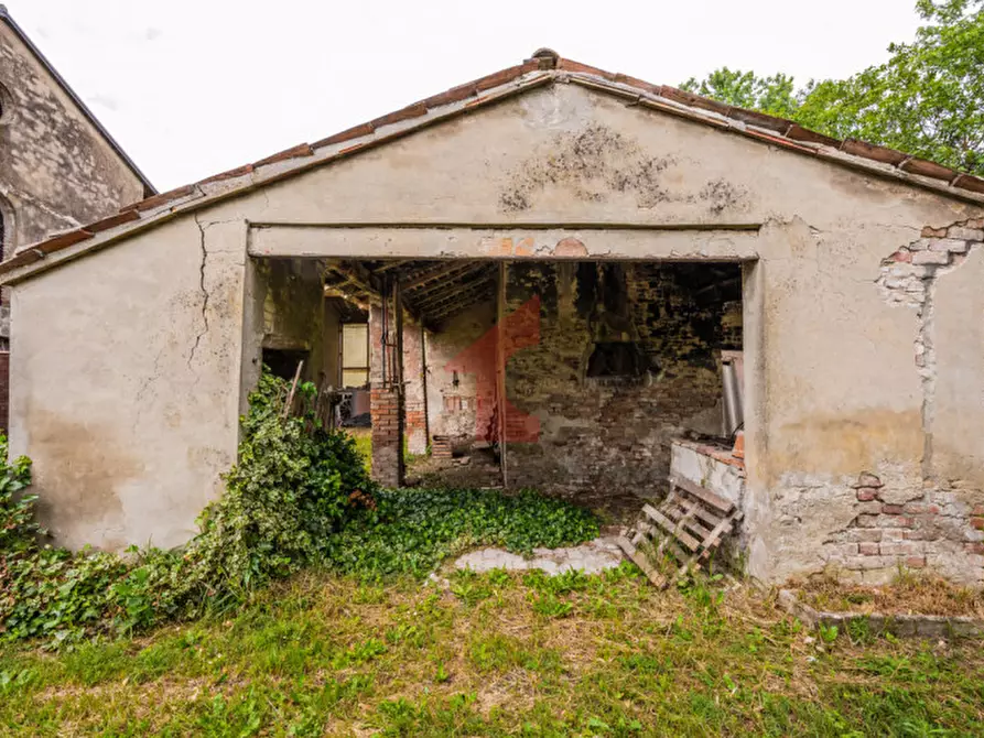 Immagine 46 di Rustico / casale in vendita  in Strada Toccalmatto a Fontanellato