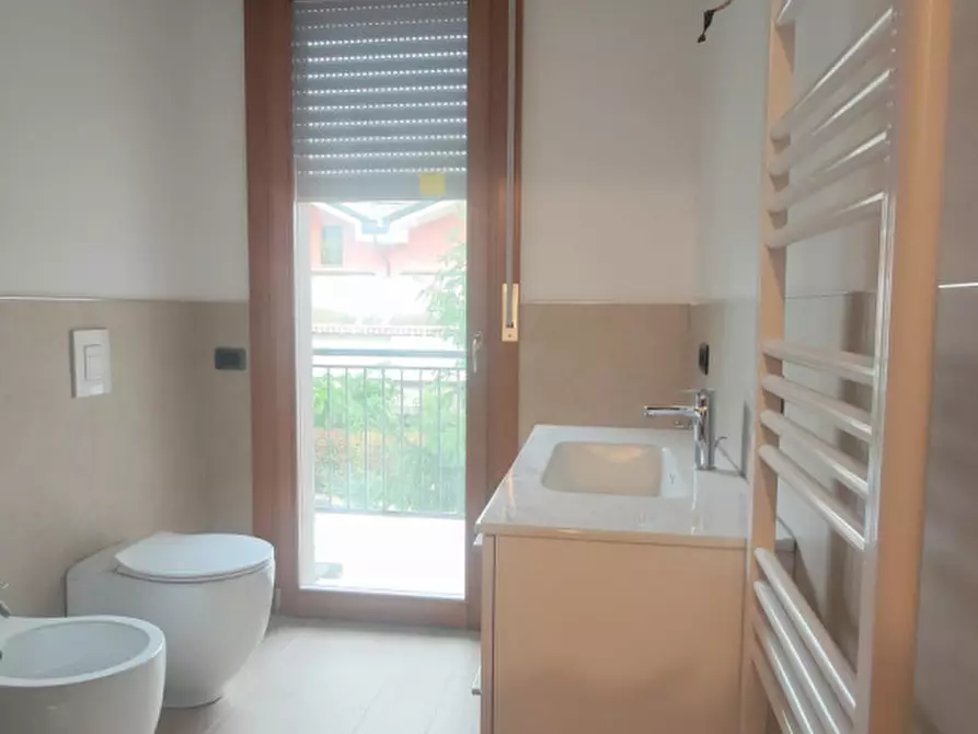 Immagine 5 di Appartamento in vendita  in Via Luigi Configliachi a Abano Terme