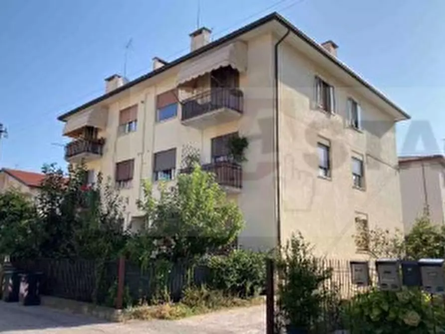 Immagine 1 di Appartamento in vendita  in VIA BELLUNO 17 a Bassano Del Grappa