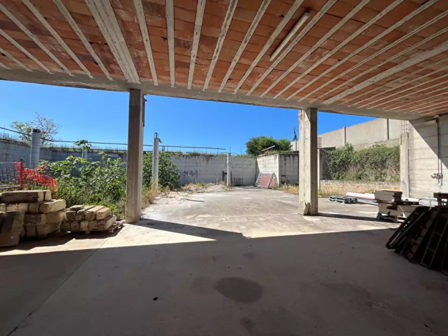 Immagine 13 di Villa in vendita  in Via Provinciale Gallipoli a Parabita