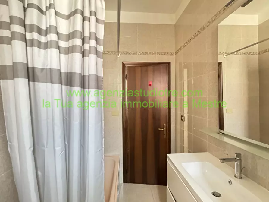 Immagine 15 di Casa bifamiliare in vendita  in Via Torre Belfredo 148 a Venezia